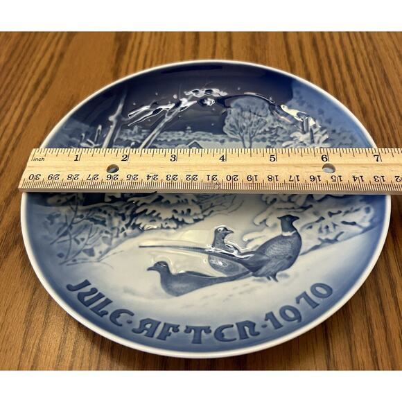 Royal Copenhagen Pheasants in the Snow at Christmas Plate Denmark 1970 Vintage0 - Picture 5 of 6